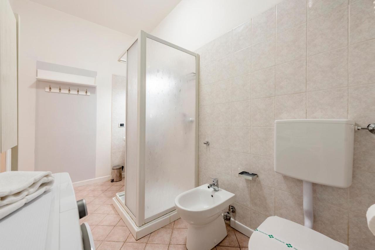 Mazzini 12, Elegant Central Apartment With Free Private Garage 800 M, Air Conditioning, Wi-Fi, Just 100 M From The Public Beach Rapallo Exterior photo